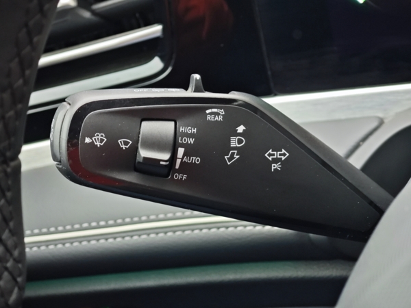 Volkswagen Passat Variant Business+dovýbava DSG 2,0 TDI 90kW 26