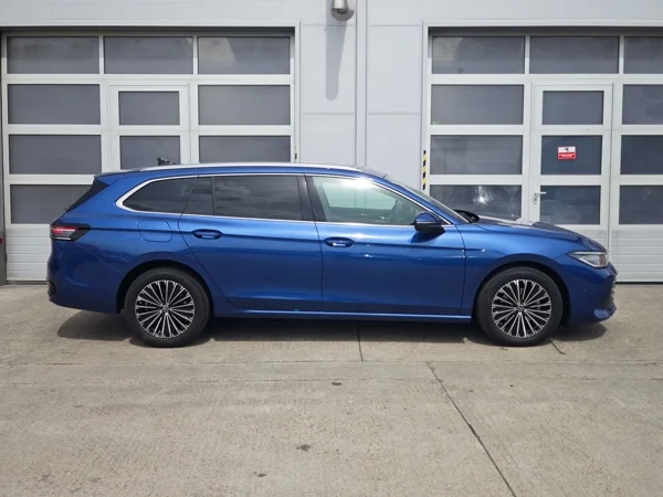 Volkswagen Passat Variant Elegance + dovýbava DSG 2,0 TDI 110kW 9