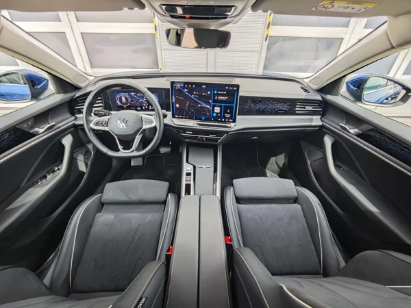 Volkswagen Passat Variant Elegance + dovýbava DSG 2,0 TDI 110kW 13