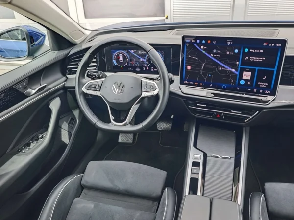 Volkswagen Passat Variant Elegance + dovýbava DSG 2,0 TDI 110kW 3
