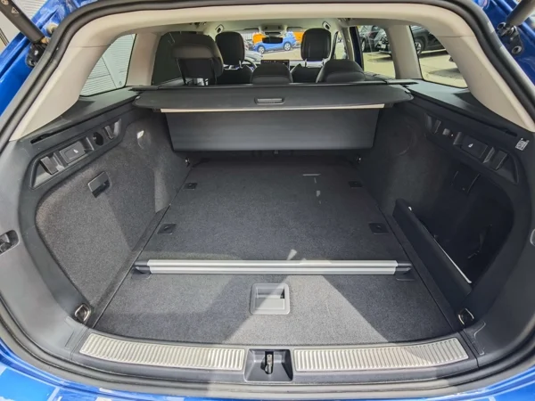 Volkswagen Passat Variant Elegance + dovýbava DSG 2,0 TDI 110kW 39