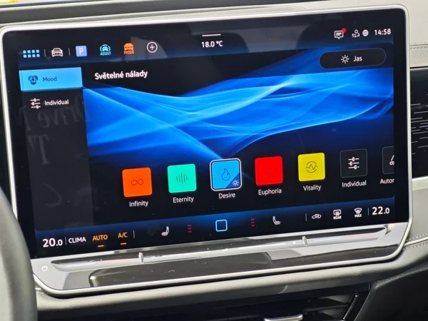 Volkswagen Passat Variant Elegance + dovýbava DSG 2,0 TDI 110kW 20