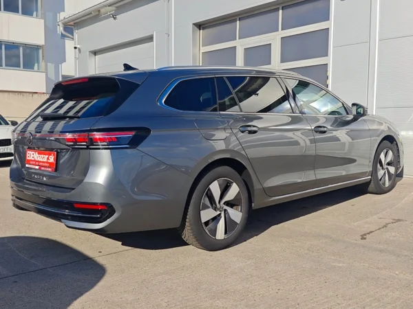 Volkswagen Passat Variant Elegance + dovýbava DSG 2,0 TDI 110kW 2
