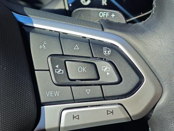 Volkswagen Passat Variant Elegance + dovýbava DSG 2,0 TDI 110kW 34