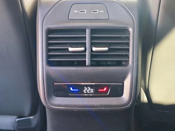 Volkswagen Passat Variant Elegance + dovýbava DSG 2,0 TDI 110kW 40
