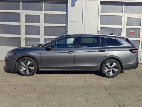 Volkswagen Passat Variant Elegance + dovýbava DSG 2,0 TDI 110kW 8