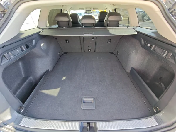 Volkswagen Passat Variant Elegance + dovýbava DSG 2,0 TDI 110kW 41