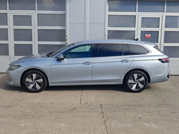 Volkswagen Passat Variant Elegance + dovýbava DSG 2,0 TDI 110kW 8