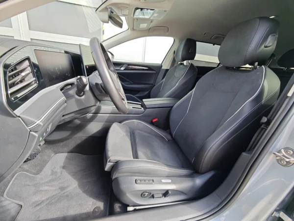 Volkswagen Passat Variant Elegance + dovýbava DSG 2,0 TDI 110kW 11
