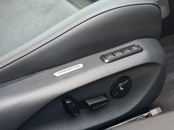 Volkswagen Passat Variant Elegance + dovýbava DSG 2,0 TDI 110kW 40