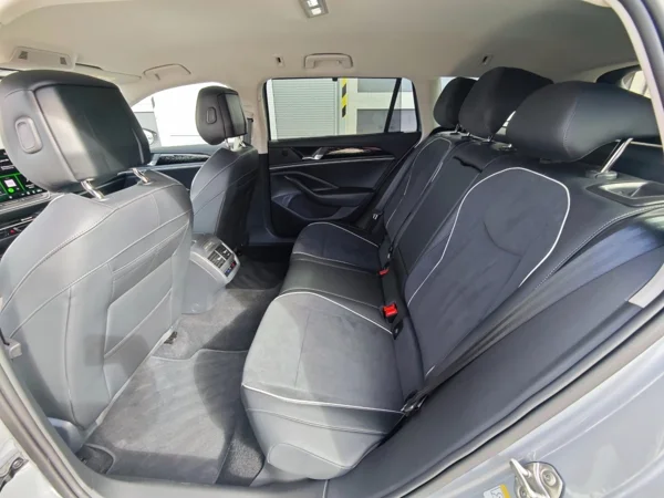 Volkswagen Passat Variant Elegance + dovýbava DSG 2,0 TDI 110kW 12