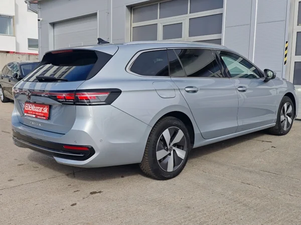 Volkswagen Passat Variant Elegance + dovýbava DSG 2,0 TDI 110kW 2