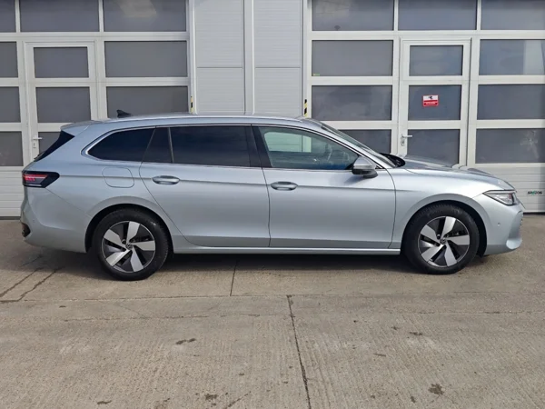 Volkswagen Passat Variant Elegance + dovýbava DSG 2,0 TDI 110kW 9