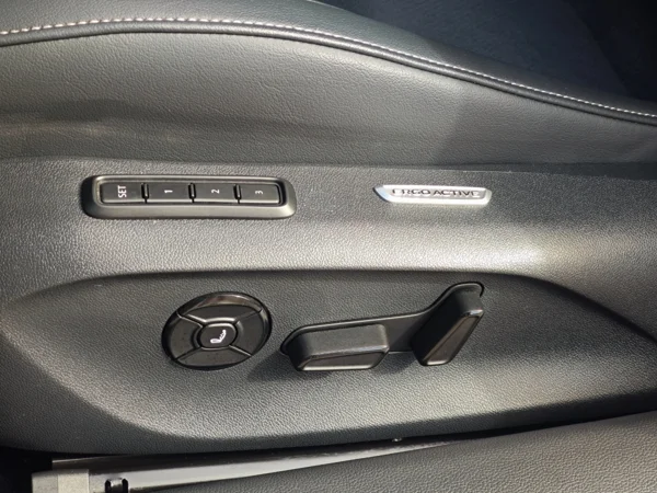 Volkswagen Passat Variant Elegance + dovýbava DSG 2,0 TDI 110kW 39
