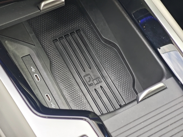 Volkswagen Passat Variant Elegance 4Motion DSG 2,0 TDI 142kW 29