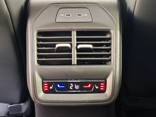 Volkswagen Passat Variant Elegance DCC Pro + dovýbava DSG 2,0 TDI 110kW 45