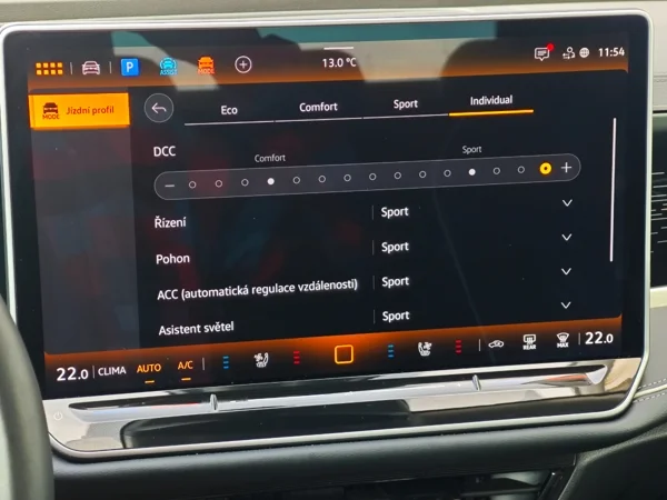 Volkswagen Passat Variant Elegance DCC Pro + dovýbava DSG 2,0 TDI 110kW 26