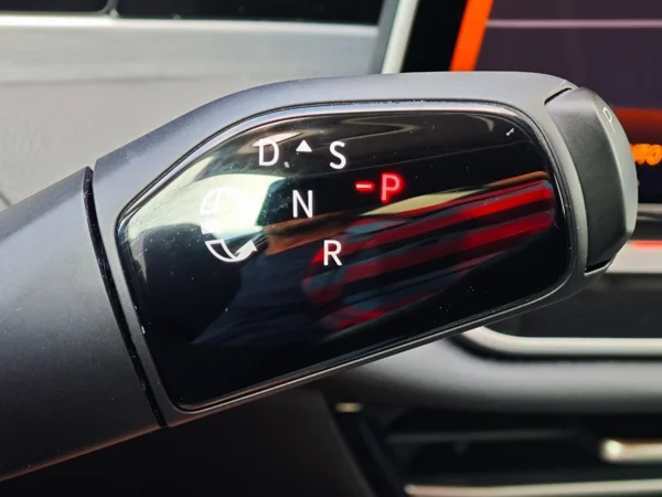 Volkswagen Passat Variant Elegance DCC Pro + dovýbava DSG 2,0 TDI 110kW 38