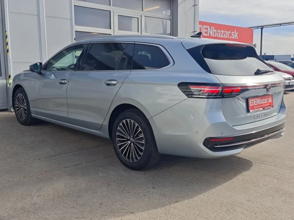 Volkswagen Passat Variant Elegance DCC Pro + dovýbava DSG 2,0 TDI 110kW 7