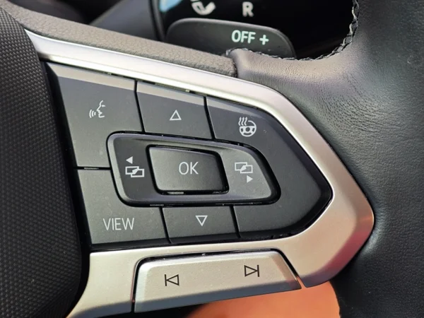 Volkswagen Passat Variant Elegance DCC Pro + dovýbava DSG 2,0 TDI 110kW 40