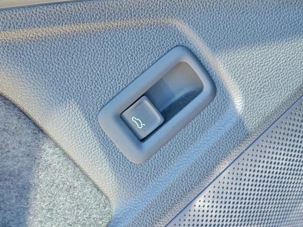 Volkswagen Passat Variant Elegance DCC Pro + dovýbava DSG 2,0 TDI 110kW 44