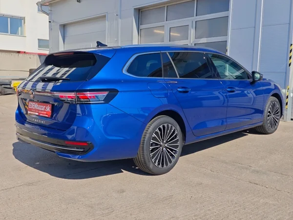Volkswagen Passat Variant Elegance DCC Pro + dovýbava DSG 2,0 TDI 110kW 2