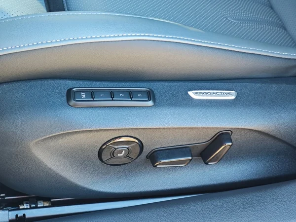 Volkswagen Passat Variant Elegance DCC Pro + dovýbava DSG 2,0 TDI 110kW 40