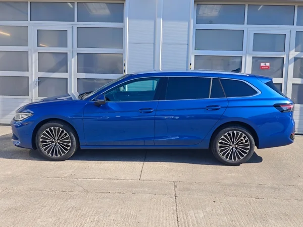 Volkswagen Passat Variant Elegance DCC Pro + dovýbava DSG 2,0 TDI 110kW 8