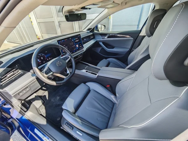 Volkswagen Passat Variant Elegance DCC Pro + dovýbava DSG 2,0 TDI 110kW 10