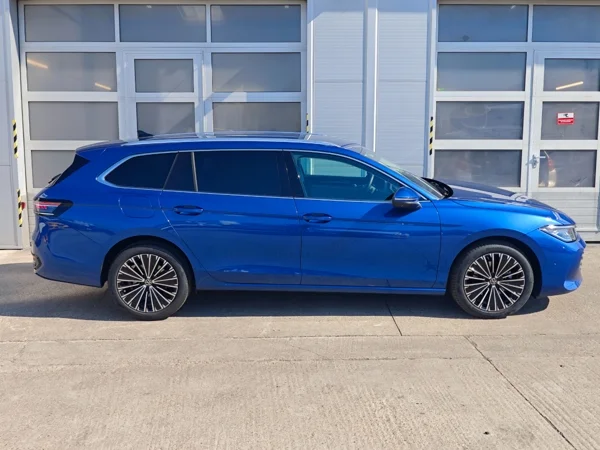 Volkswagen Passat Variant Elegance DCC Pro + dovýbava DSG 2,0 TDI 110kW 9