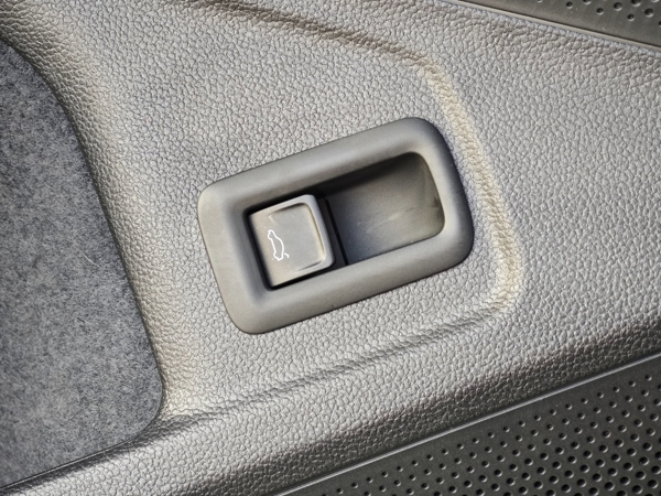 Volkswagen Passat Variant Elegance DSG 2,0 TDI 110kW 35