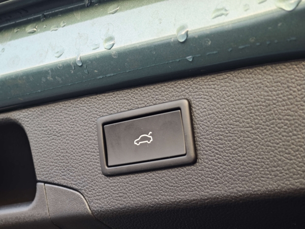 Volkswagen Passat Variant Elegance DSG 2,0 TDI 110kW 39