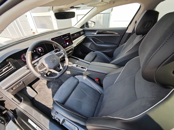 Volkswagen Passat Variant Elegance DSG 2,0 TDI 110kW 10