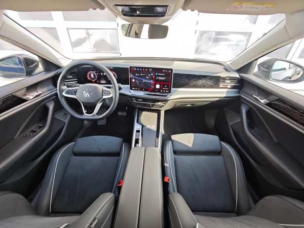 Volkswagen Passat Variant Elegance DSG 2,0 TDI 110kW 13