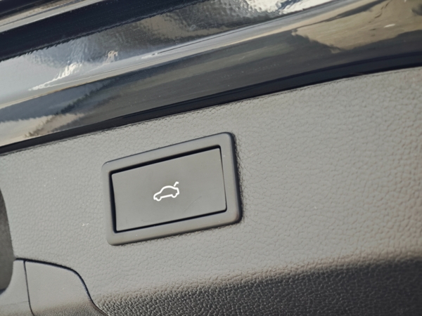 Volkswagen Passat Variant Elegance DSG 2,0 TDI 110kW 35