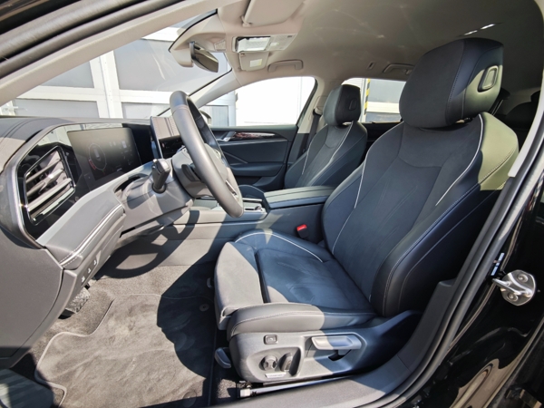 Volkswagen Passat Variant Elegance DSG 2,0 TDI 110kW 11