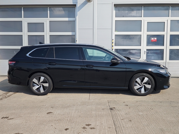 Volkswagen Passat Variant Elegance DSG 2,0 TDI 110kW 9