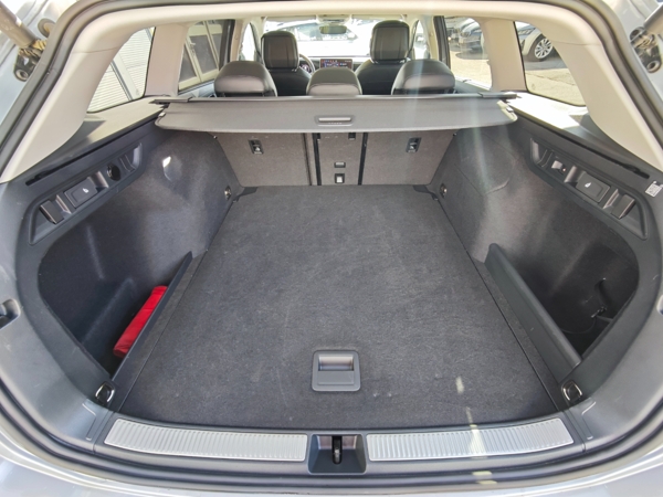 Volkswagen Passat Variant Elegance DSG 2,0 TDI 110kW 37