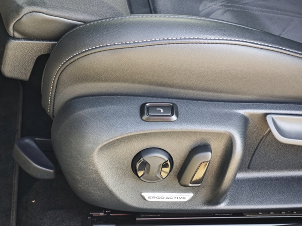 Volkswagen Passat Variant Elegance DSG 2,0 TDI 110kW 34