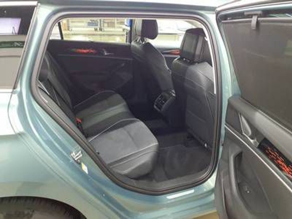 Volkswagen Passat Variant Elegance DSG 2,0 TDI 110kW 6