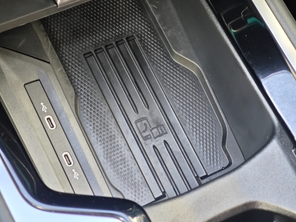 Volkswagen Passat Variant Elegance DSG 2,0 TDI 110kW 26