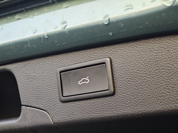 Volkswagen Passat Variant Elegance DSG 2,0 TDI 110kW 37