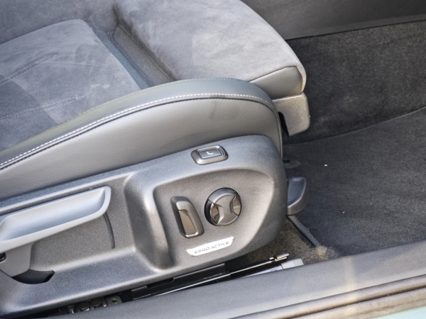 Volkswagen Passat Variant Elegance DSG 2,0 TDI 110kW 33