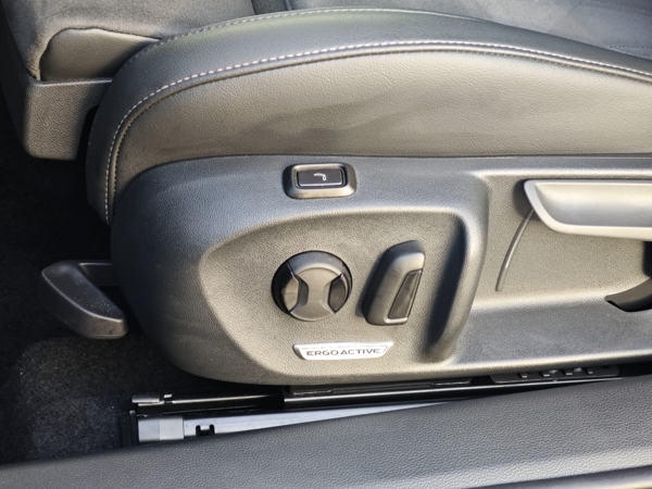 Volkswagen Passat Variant Elegance DSG 2,0 TDI 110kW 32