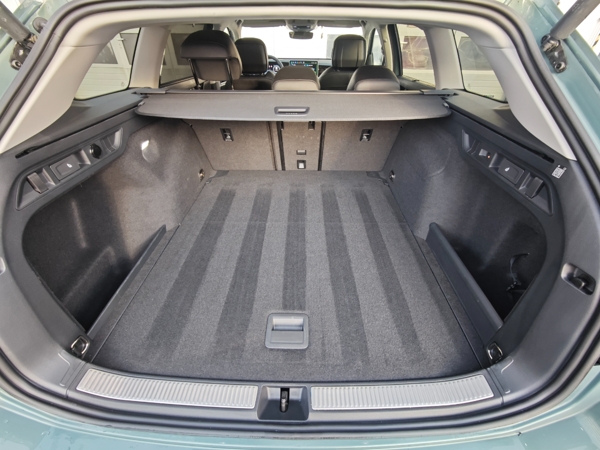 Volkswagen Passat Variant Elegance DSG 2,0 TDI 110kW 38