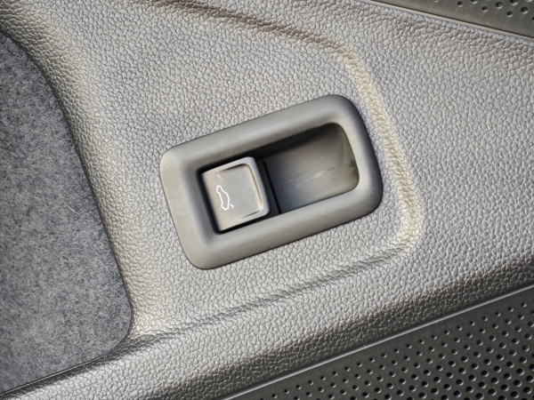 Volkswagen Passat Variant Elegance DSG 2,0 TDI 110kW 35