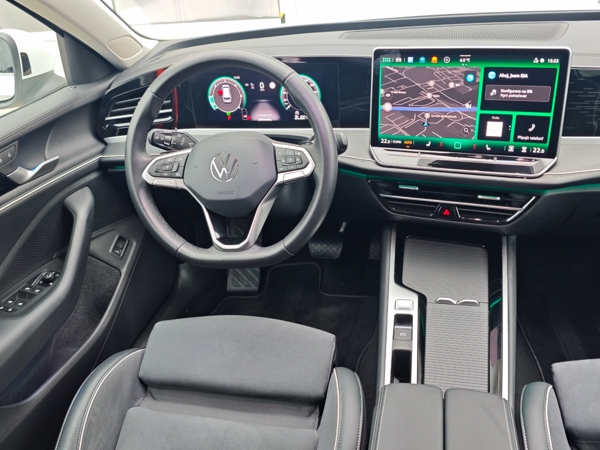 Volkswagen Passat Variant Elegance DSG 2,0 TDI 110kW 12