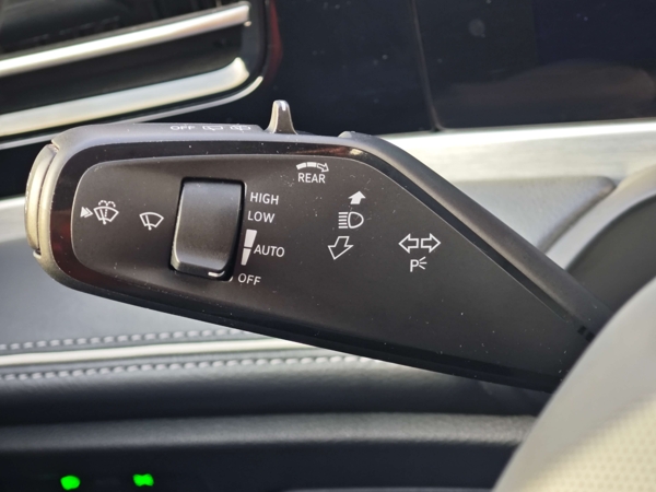 Volkswagen Passat Variant Elegance DSG 2,0 TDI 110kW 27