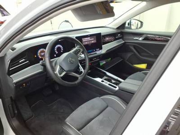 Volkswagen Passat Variant Elegance DSG 2,0 TDI 110kW 3