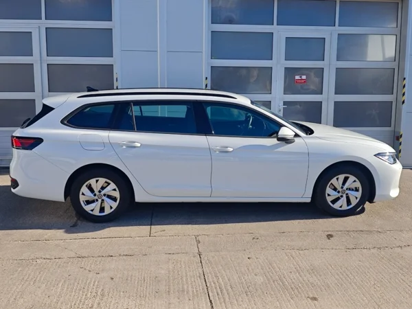 Volkswagen Passat Variant Passat DSG 1,5 eTSI 110kW 9